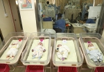 上饶四胞胎女婴在上海早产 抢救两个月后出院 - 江西新闻广播