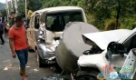 319国道上栗发生多车相撞事故续：致2人受伤10辆车受损(图) - 上饶之窗