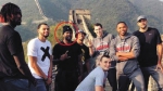 NBA火箭队球员长城刻名字并拍照上传微博遭批 - 江西新闻广播