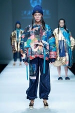 我校学生毕业设计作品第四次亮相中国国际大学生时装周 - 江西服装学院