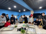 我校组织寒假留校学生包饺子、贺新年 - 南昌工程学院
