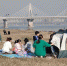 南昌市民在公园里搭帐篷遭制止 不允许搭帐篷并非“一刀切” - 中国江西网