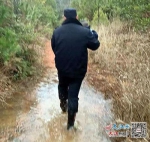 冷雨天2岁男童走失3小时 警民拉网式寻回 - 中国江西网