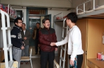 校领导节前看望慰问寒假留校学生 - 江西财经大学